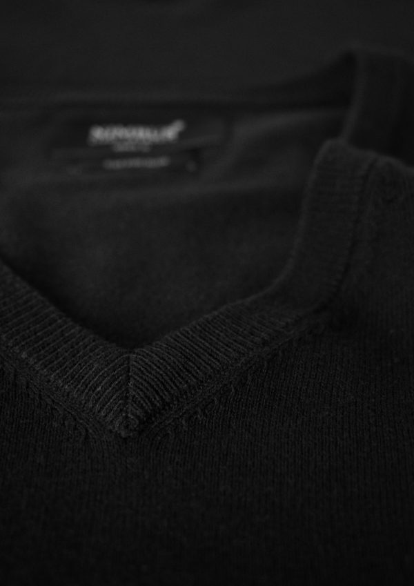 brighton v neck men black closeup 2 yippenco textiles